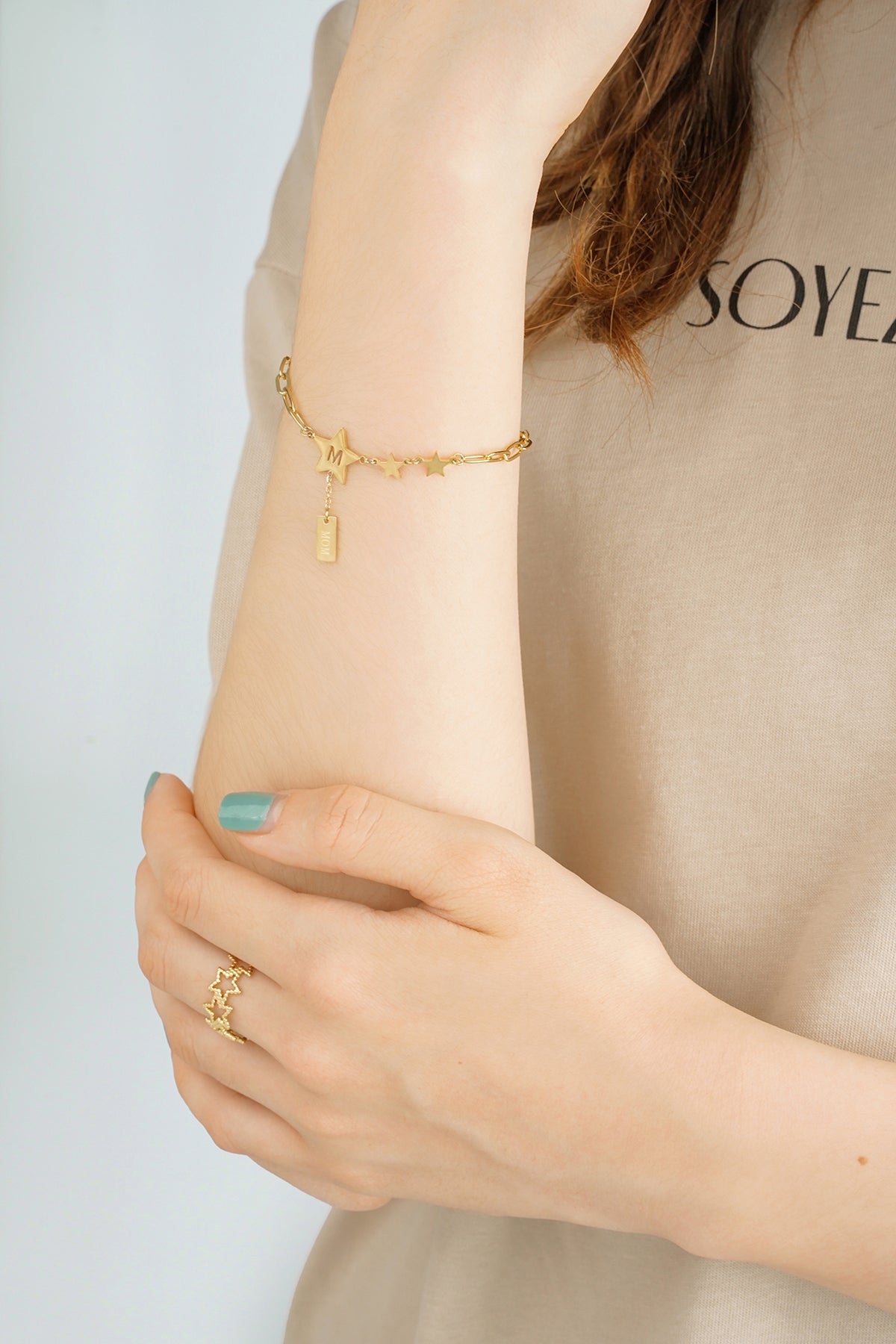 HZ Armband Amélie met sterretjes en MOM-bedeltje – stainless steel