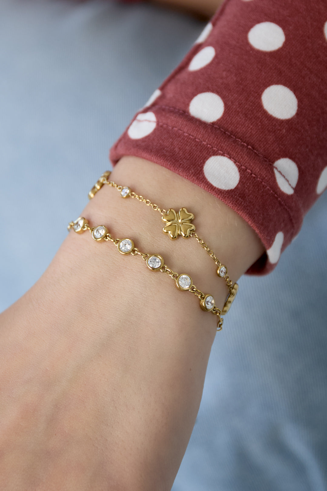 Schakelarmband met ronde zirkonia steentjes