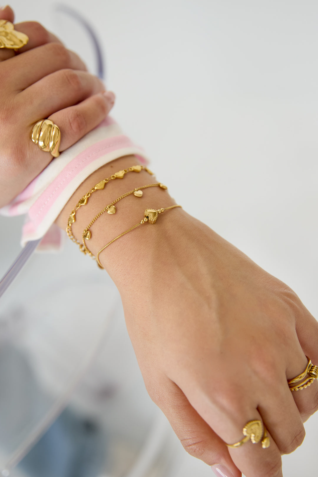 Stainless steel armband met versierd hartje