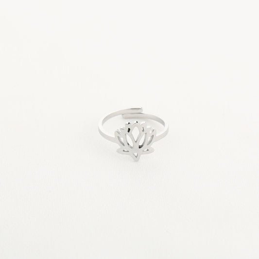 Verstelbare ring met lotusbloem van stainless steel in zilverkleur