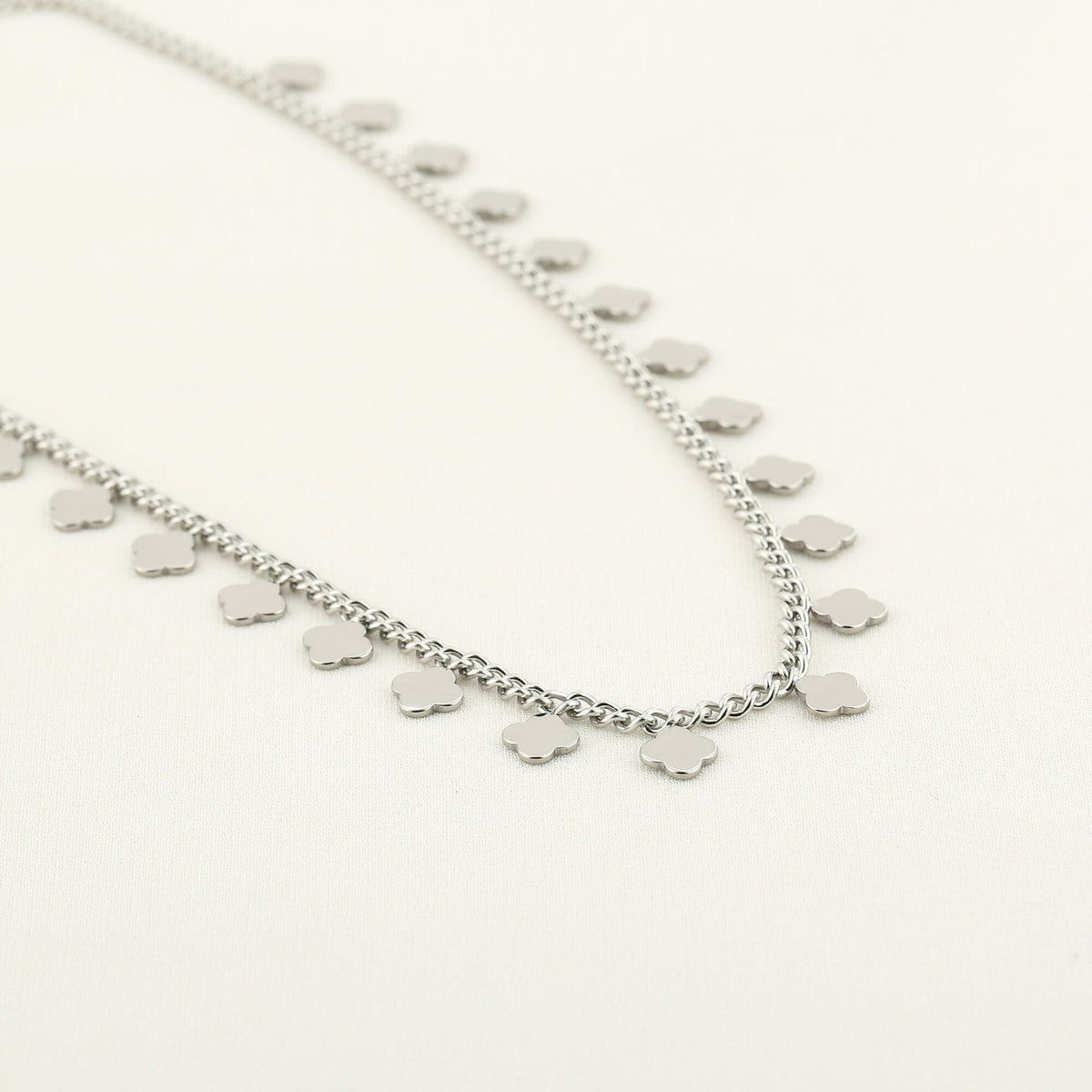 HZ Ketting stainless steel mini klaver zilverkleur